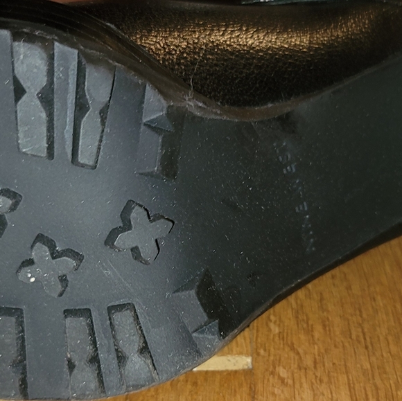 Women Black lea NineWest mid calf cuffed size 11 lug bottom mid platform boot - Picture 4 of 10